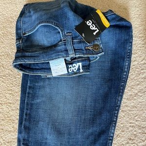 Women’s Lee Jeans 8M .